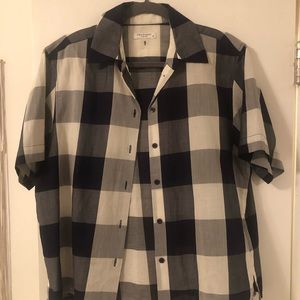 Equipment short sleeved button down